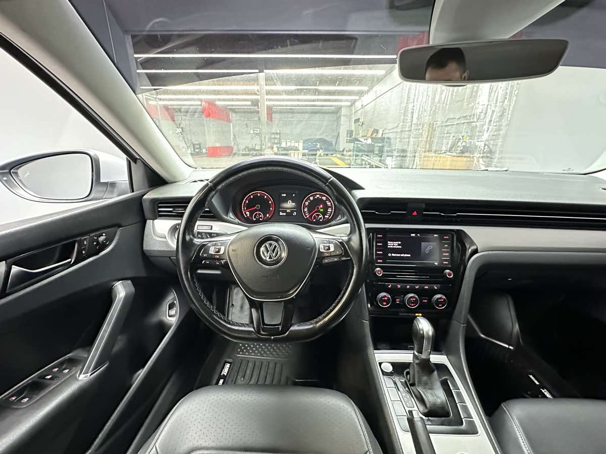 2020 Volkswagen Passat 2.0T SE Image 28 of 34