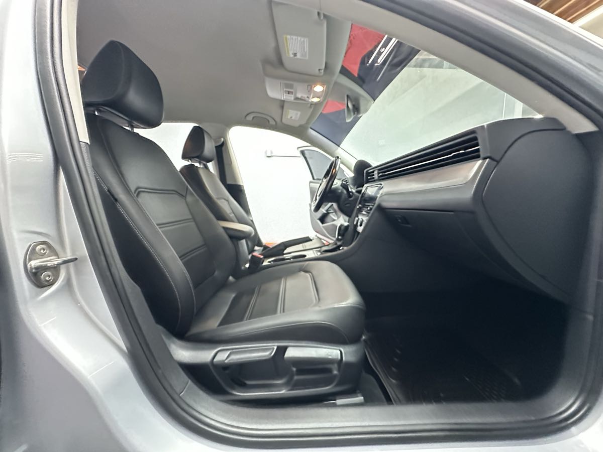 2020 Volkswagen Passat 2.0T SE Image 22 of 34