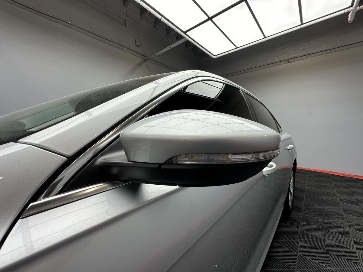 2020 Volkswagen Passat 2.0T SE Image 11 of 34