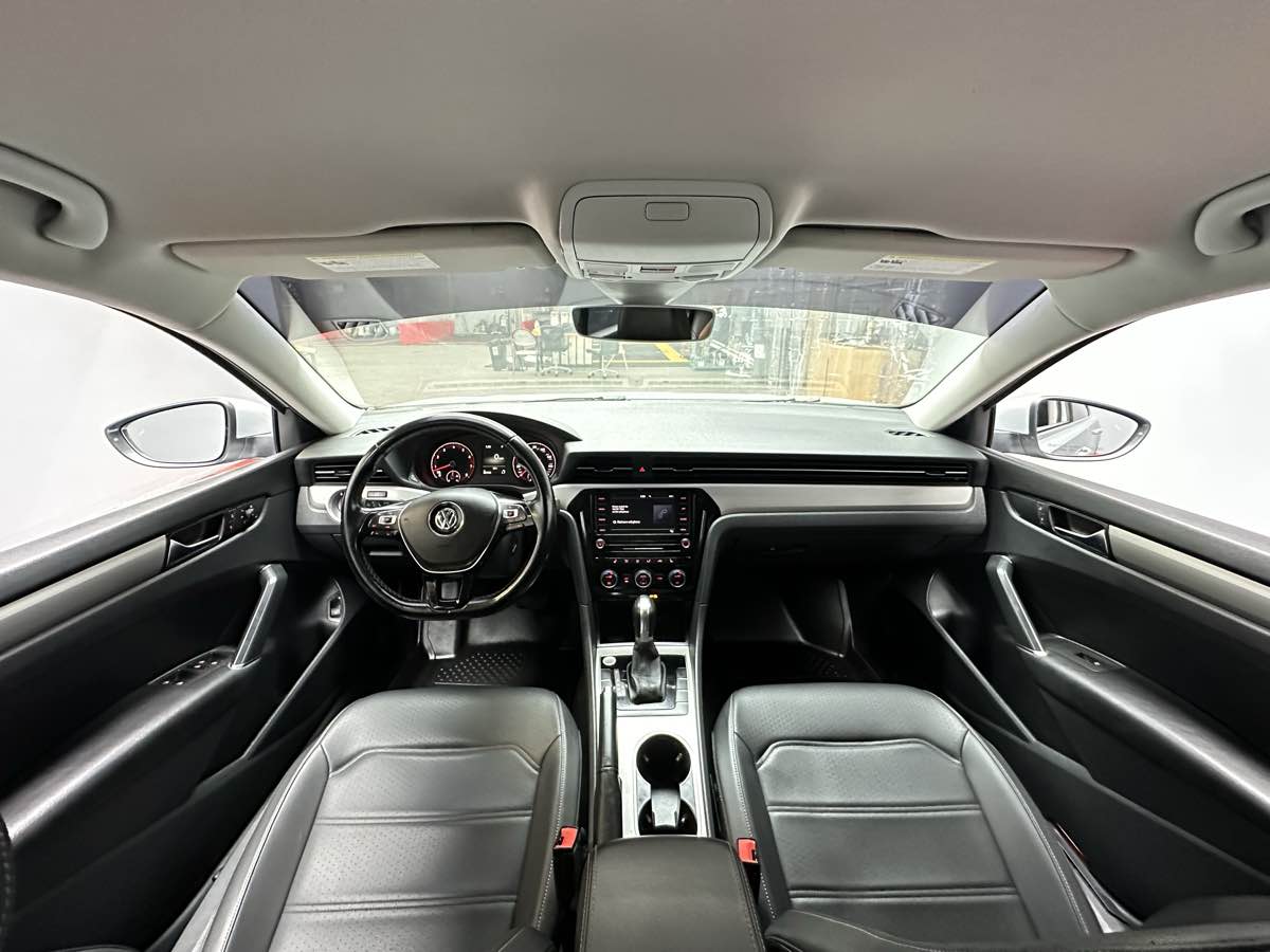 2020 Volkswagen Passat 2.0T SE Image 27 of 34