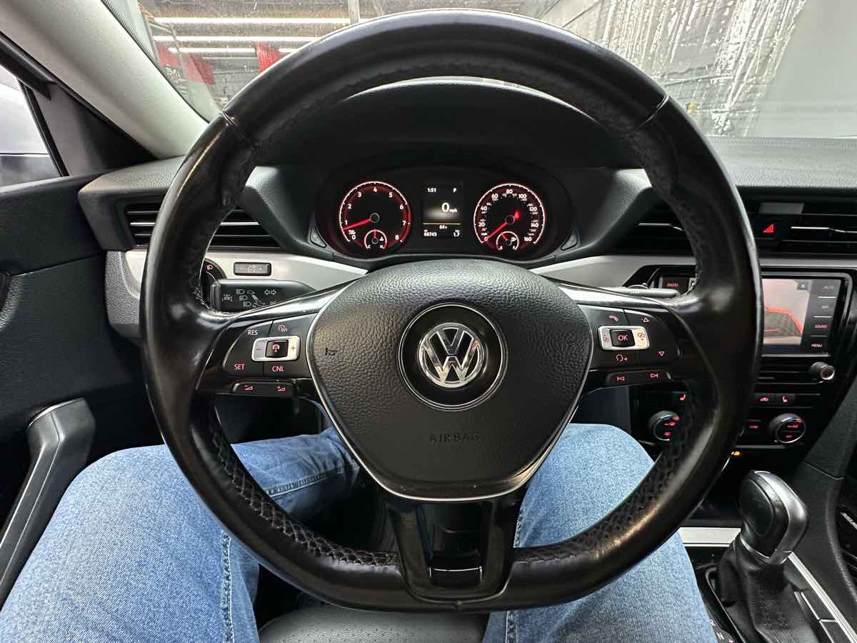 2020 Volkswagen Passat 2.0T SE Image 33 of 34