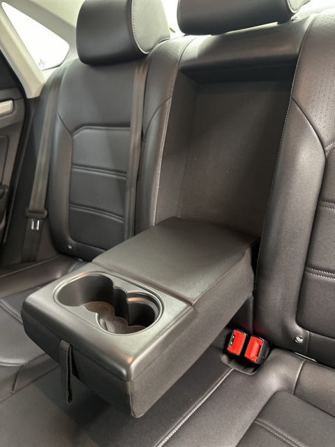 2020 Volkswagen Passat 2.0T SE Image 13 of 37