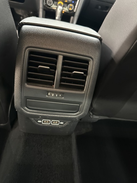 2020 Volkswagen Passat 2.0T SE Image 27 of 37