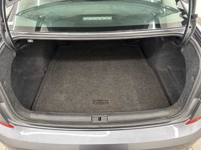 2020 Volkswagen Passat 2.0T SE Image 11 of 37