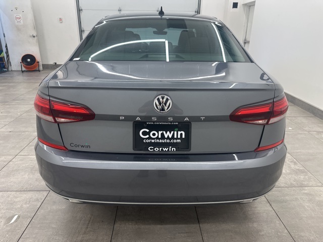 2020 Volkswagen Passat 2.0T SE Image 5 of 37