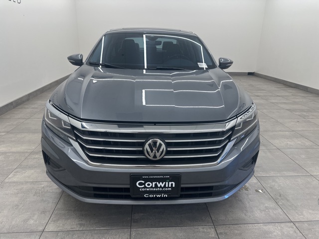 2020 Volkswagen Passat 2.0T SE Image 2 of 37