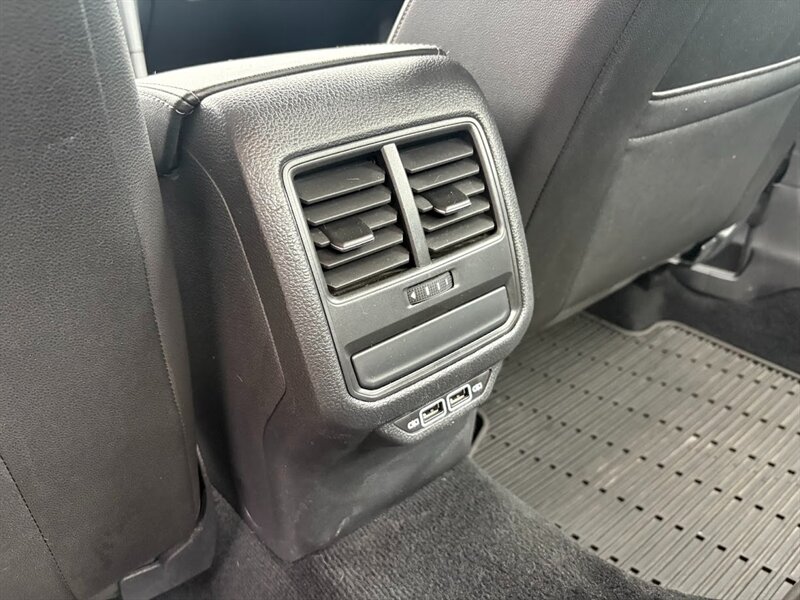 Vehicle image 16 of 37