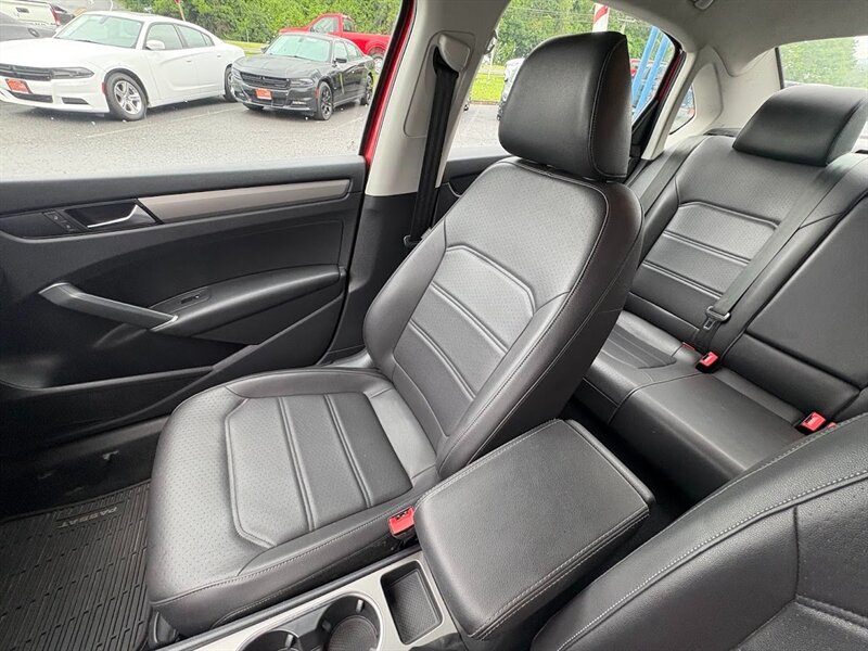 Vehicle image 21 of 37