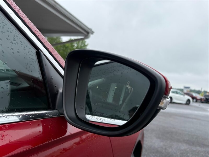 Vehicle image 11 of 37
