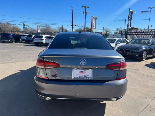 2020 Volkswagen Passat 2.0T S Image 5 of 23