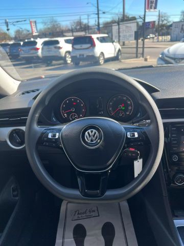2020 Volkswagen Passat 2.0T S Image 17 of 23