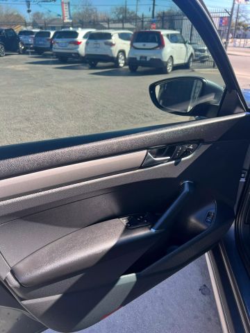 2020 Volkswagen Passat 2.0T S Image 12 of 23