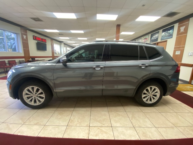 Vehicle image 2 of 25