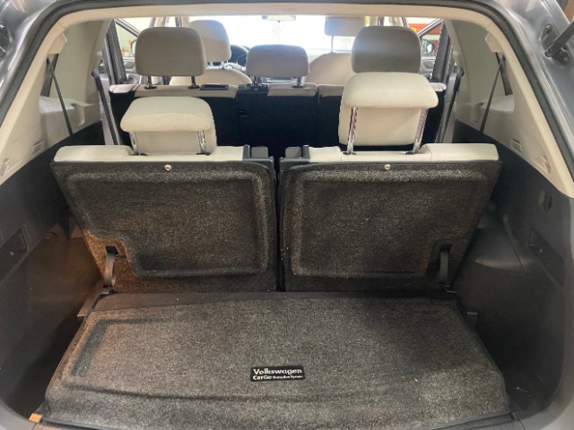 Vehicle image 9 of 25