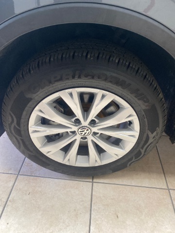 Vehicle image 24 of 25