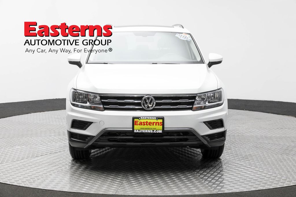 Vehicle image 10 of 62