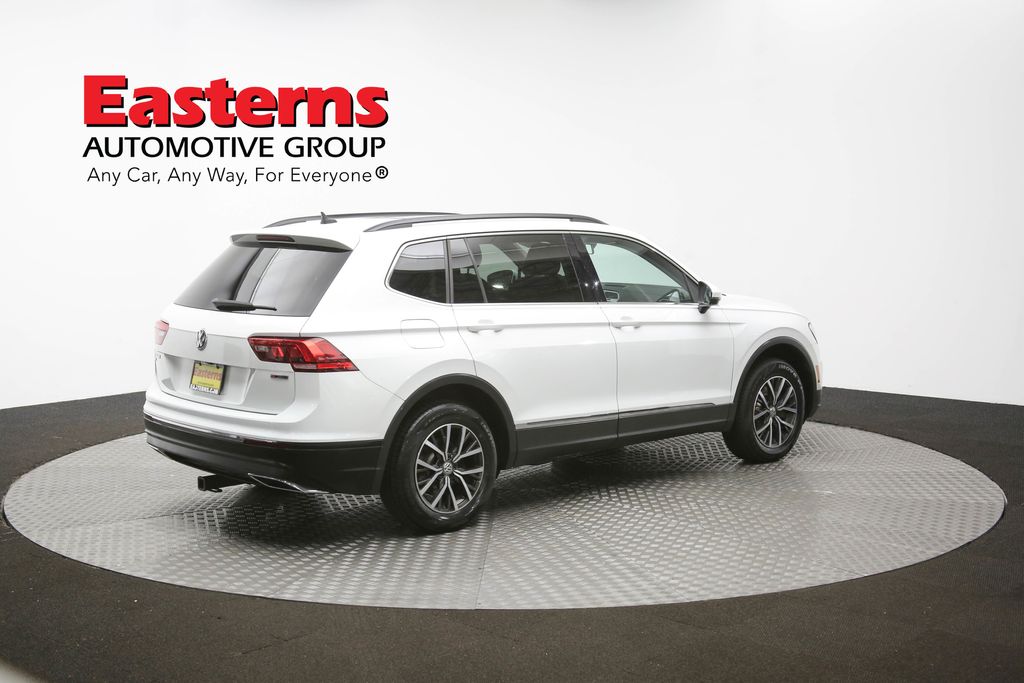 Vehicle image 17 of 62