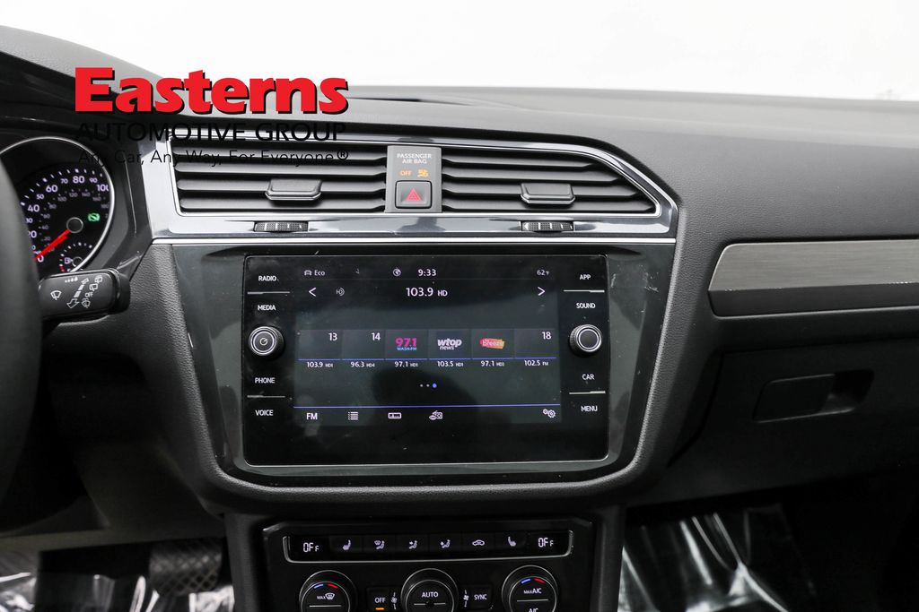 Vehicle image 42 of 62