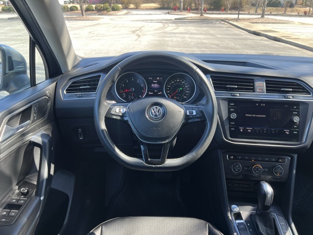 Vehicle image 28 of 34