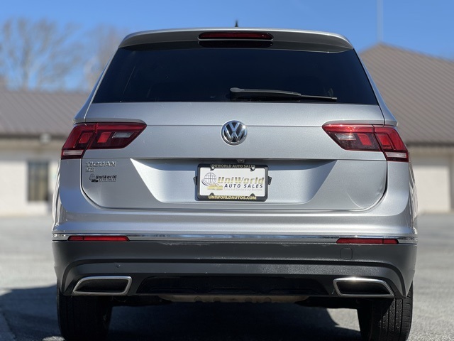 Vehicle image 7 of 34