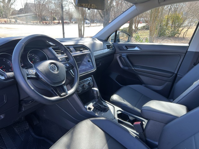 Vehicle image 11 of 34