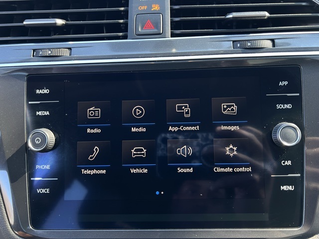 Vehicle image 32 of 34
