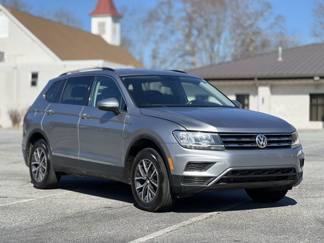 Vehicle image 4 of 34