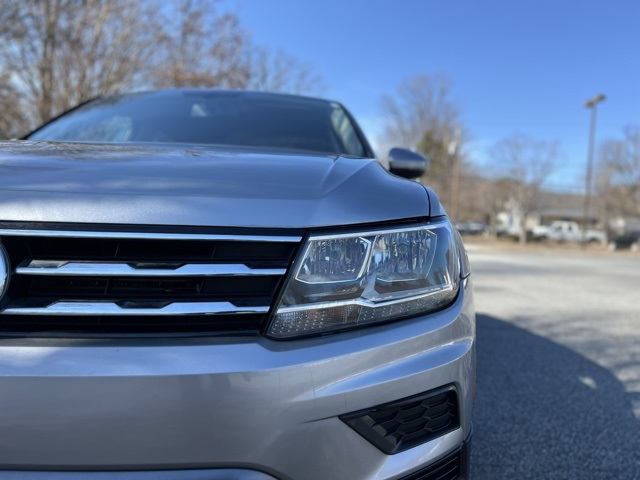 Vehicle image 3 of 34