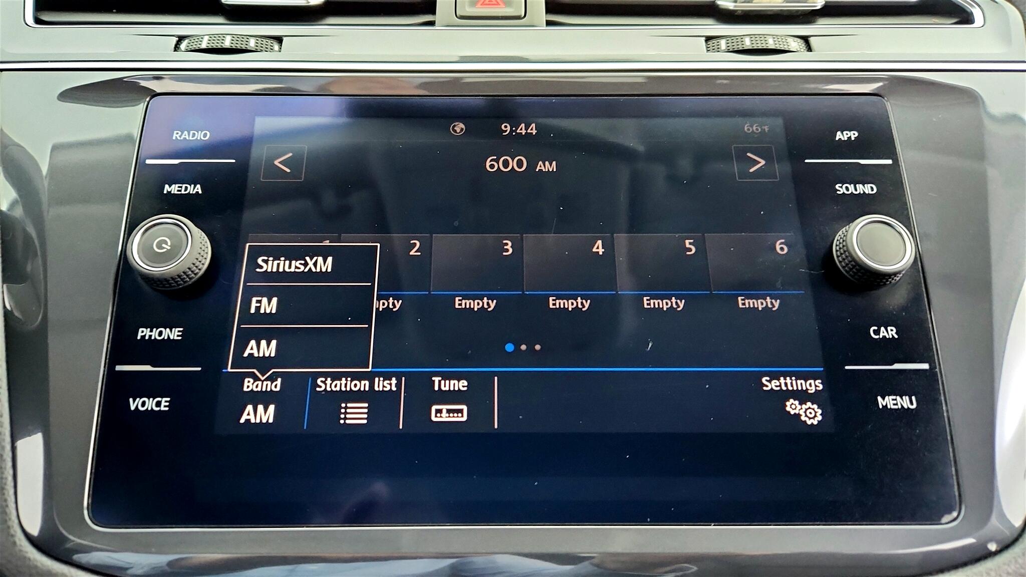 Vehicle image 23 of 47