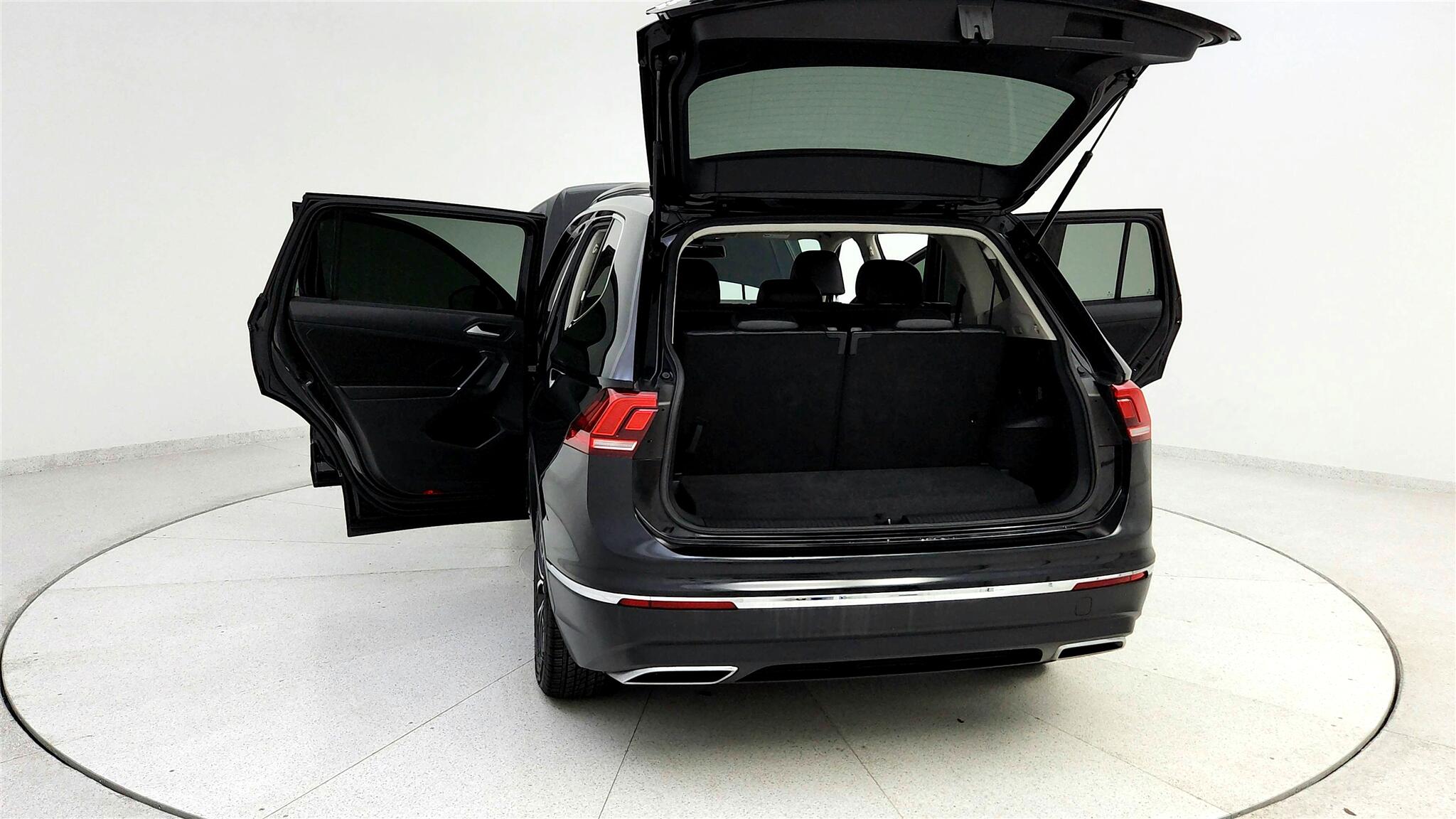 Vehicle image 31 of 47