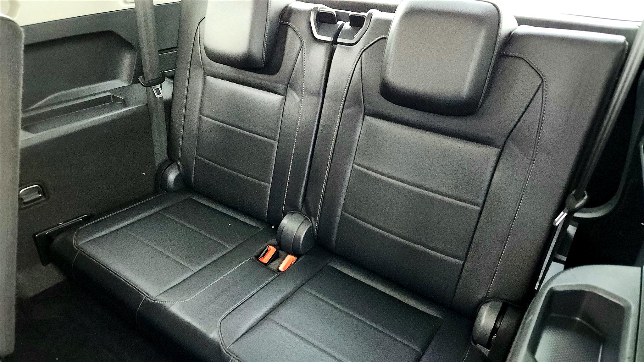 Vehicle image 27 of 47