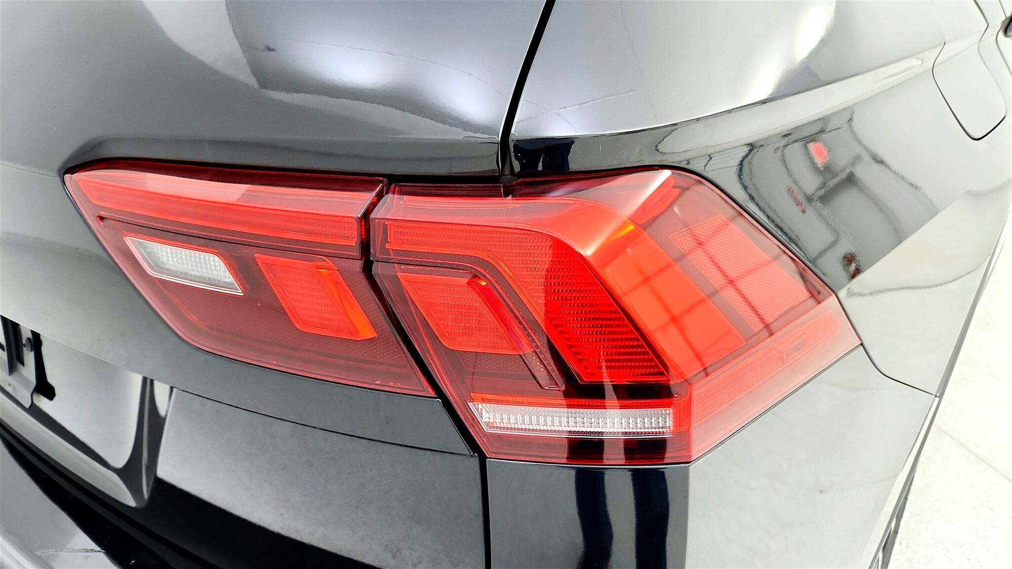 Vehicle image 44 of 47