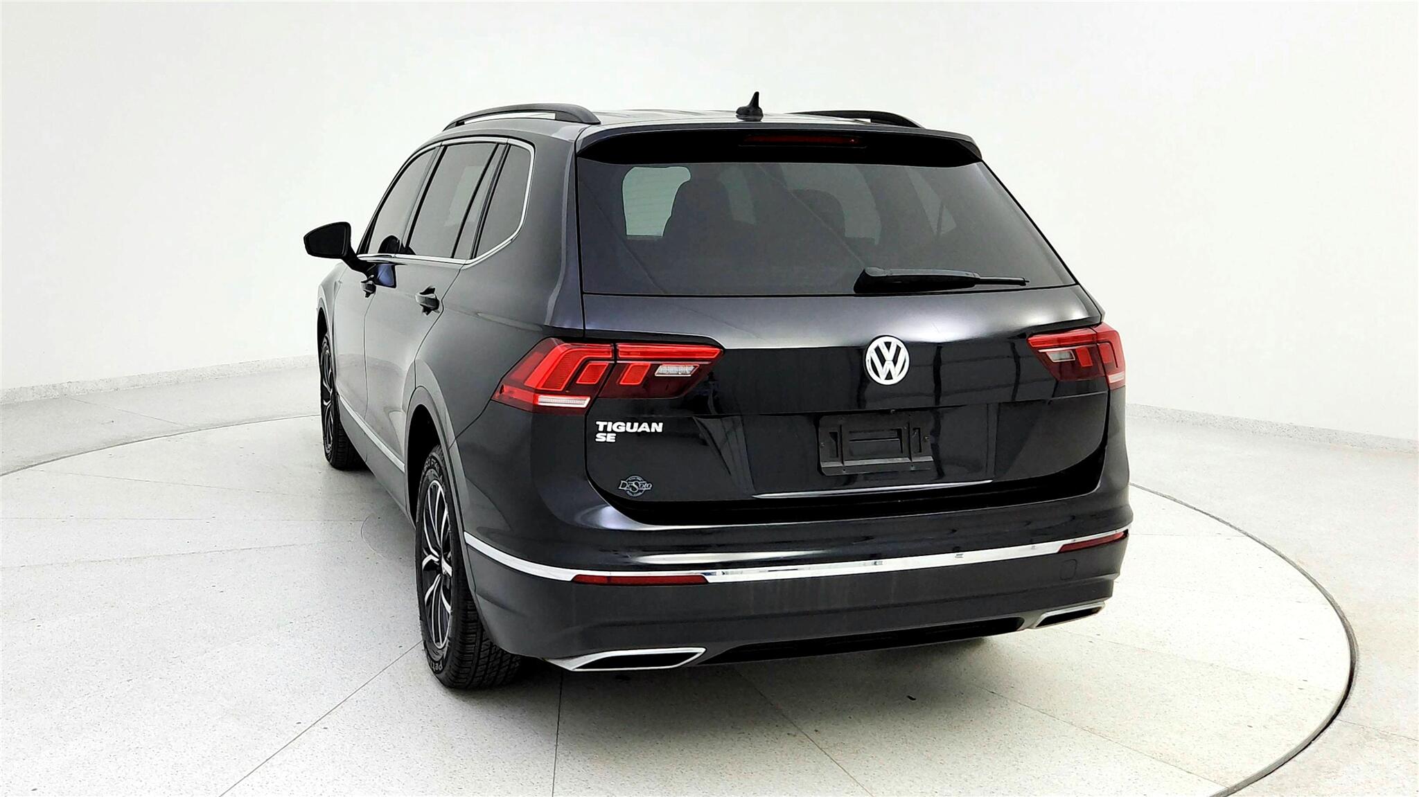 Vehicle image 7 of 47
