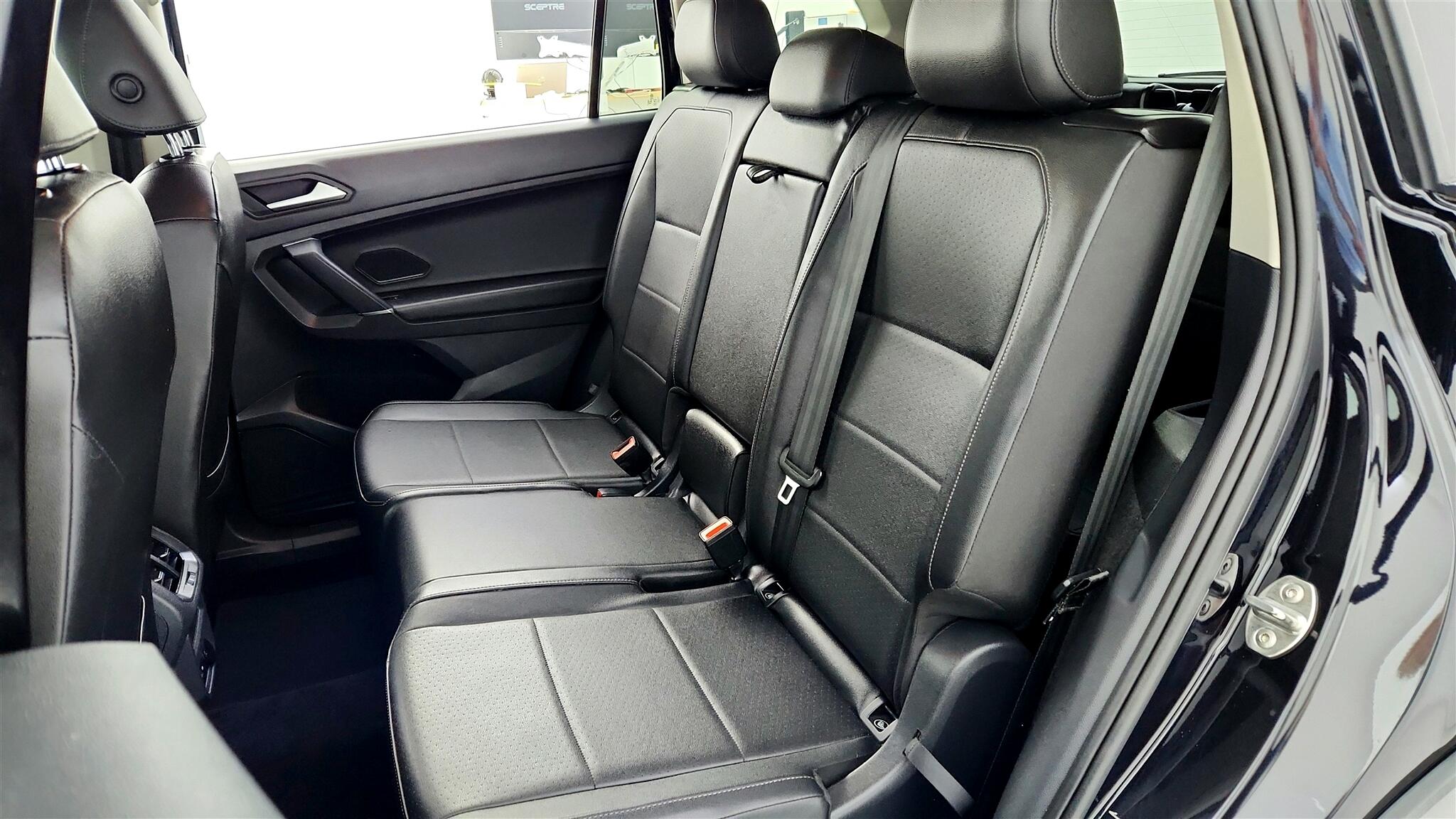 Vehicle image 26 of 47