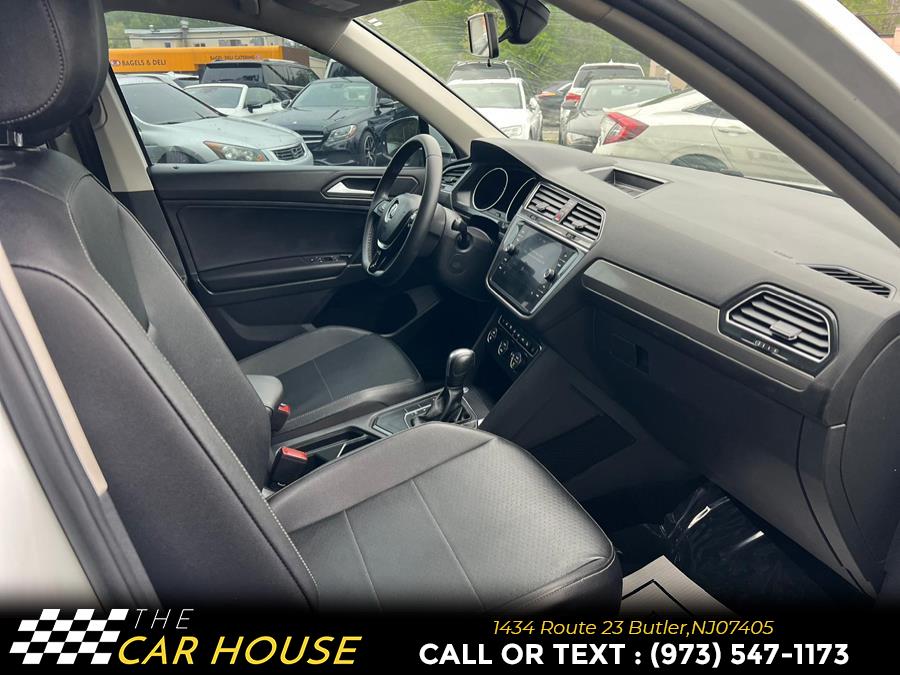 Vehicle image 26 of 35