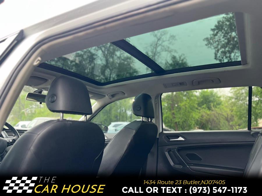 Vehicle image 20 of 35