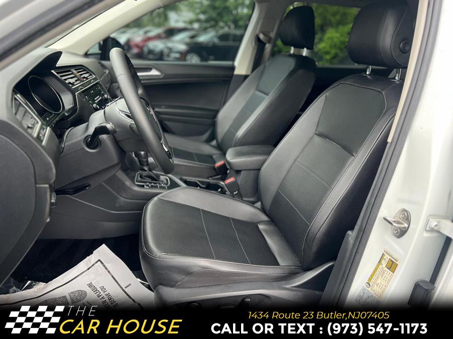 Vehicle image 14 of 35