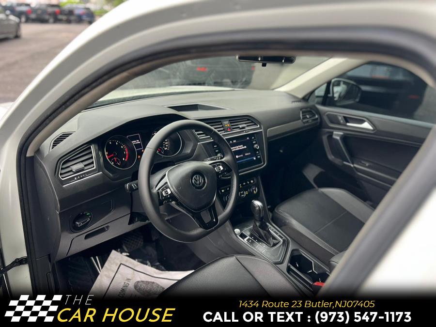 Vehicle image 16 of 35