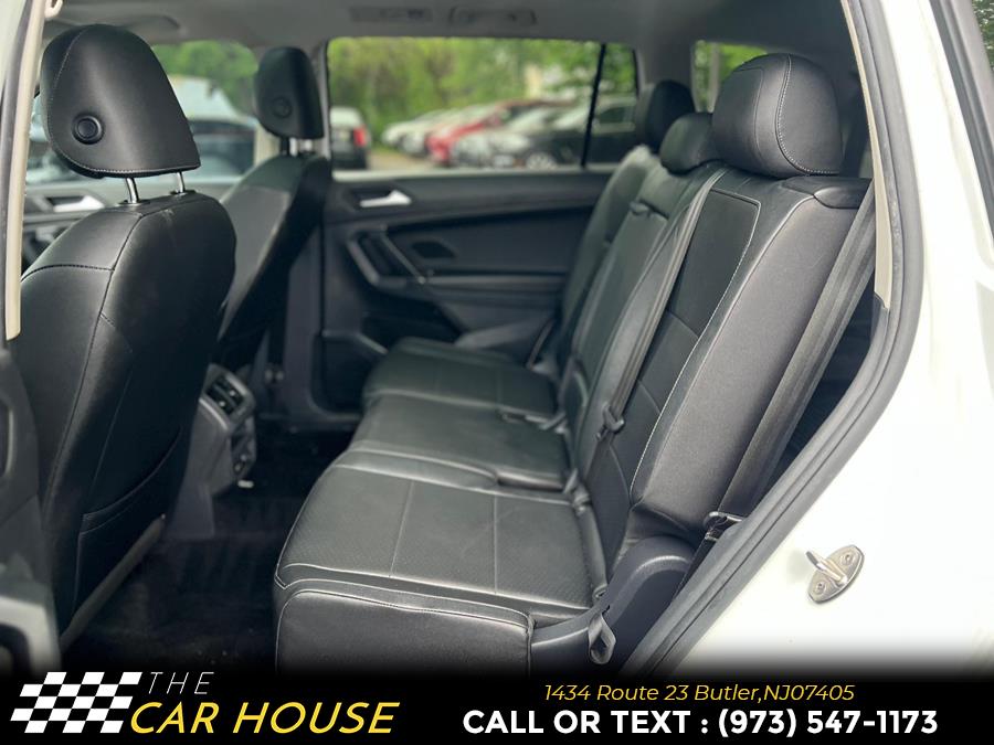 Vehicle image 19 of 35