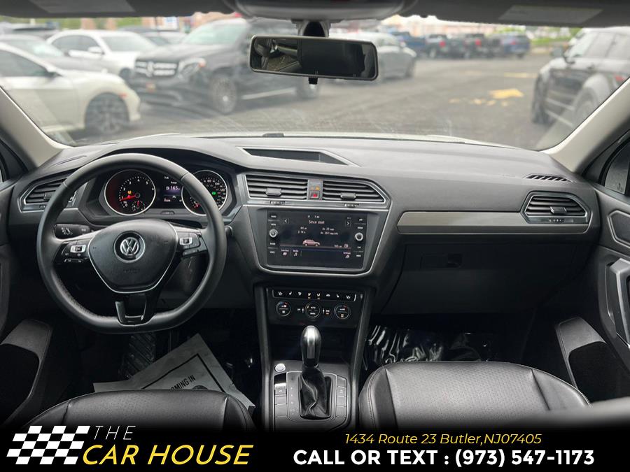 Vehicle image 28 of 35