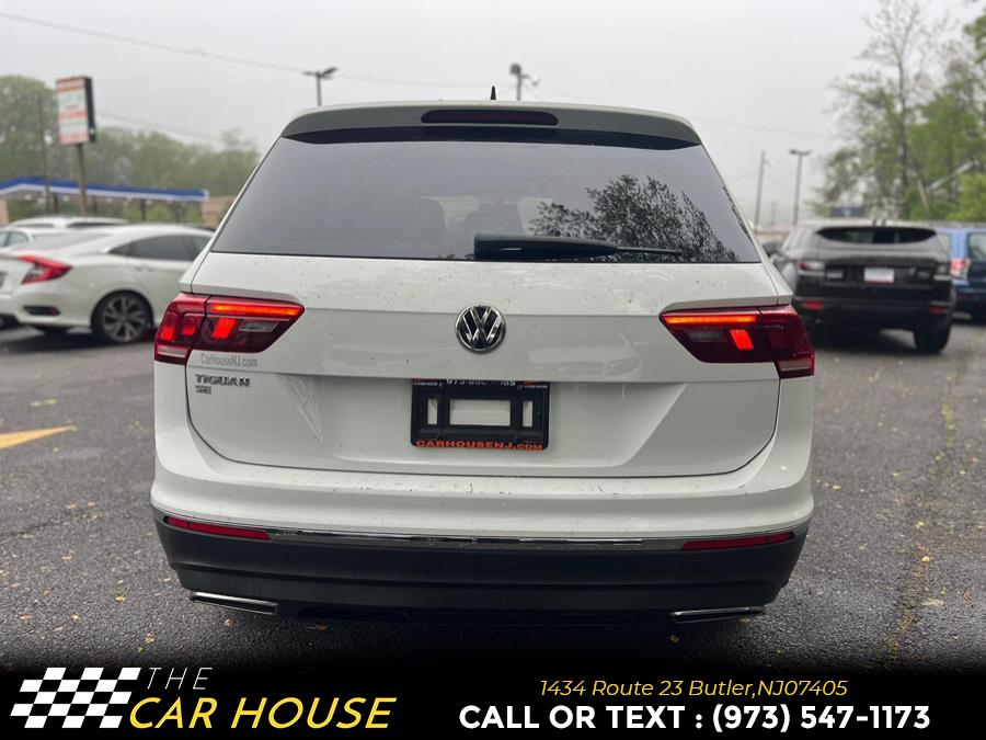 Vehicle image 10 of 35