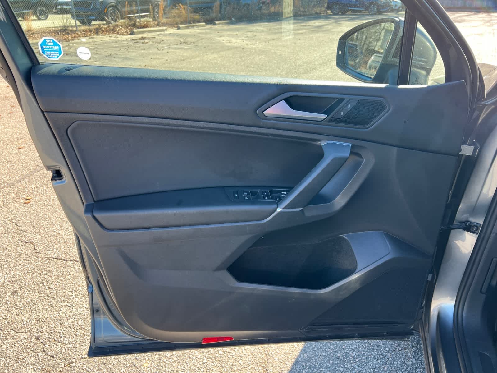Vehicle image 20 of 22