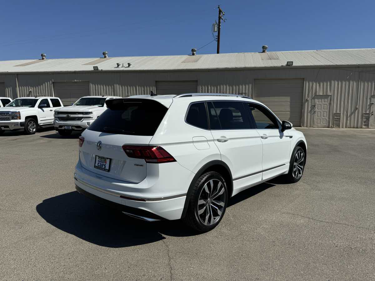 Vehicle image 3 of 48