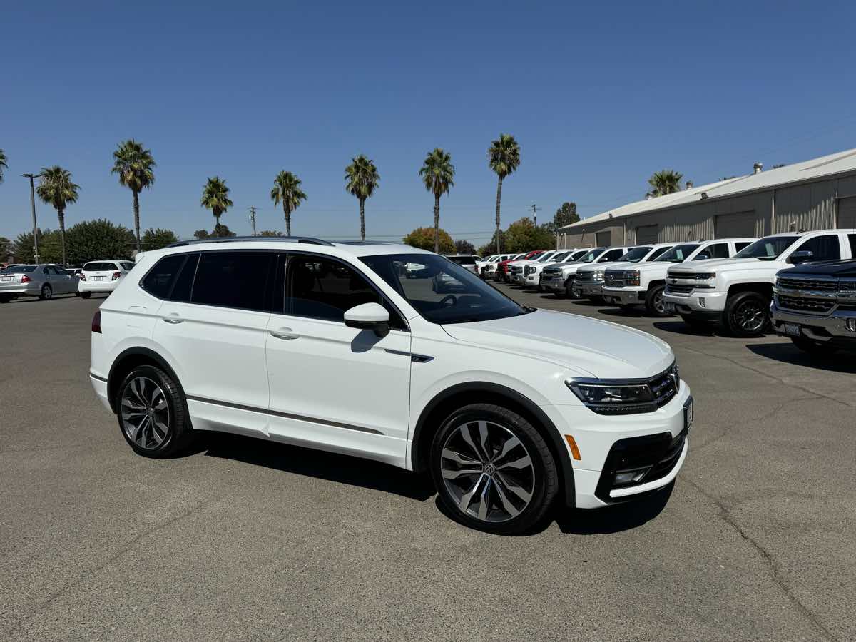 Vehicle image 13 of 48