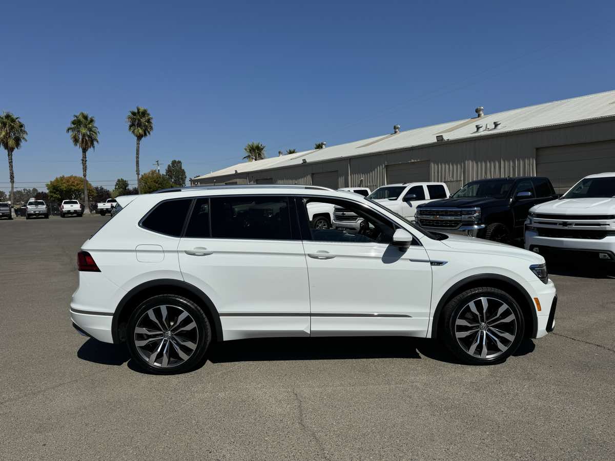 Vehicle image 7 of 48