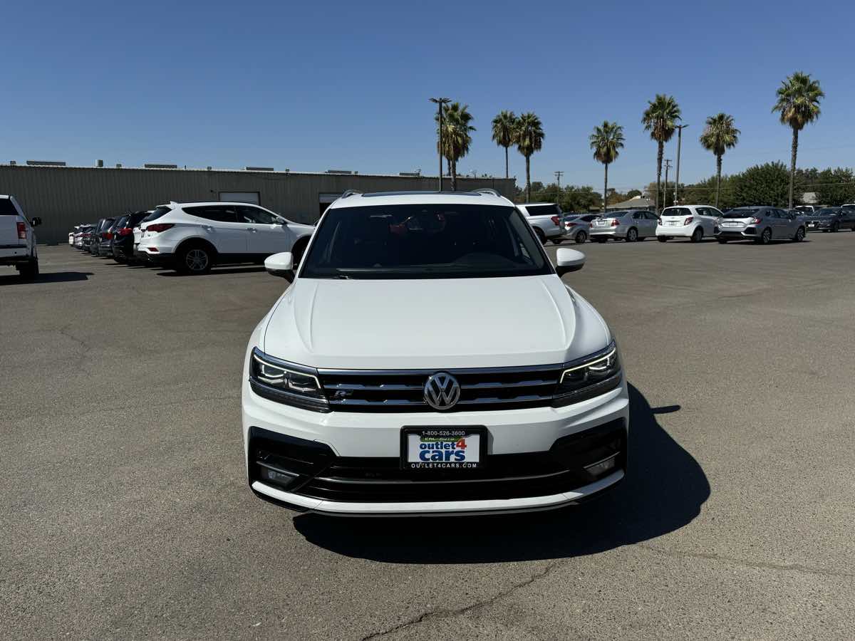 Vehicle image 4 of 48