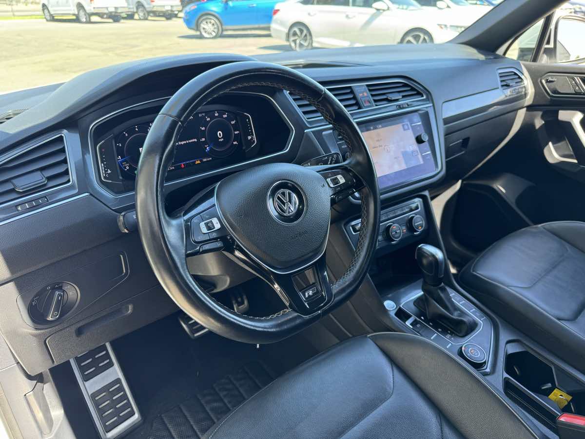 Vehicle image 29 of 48