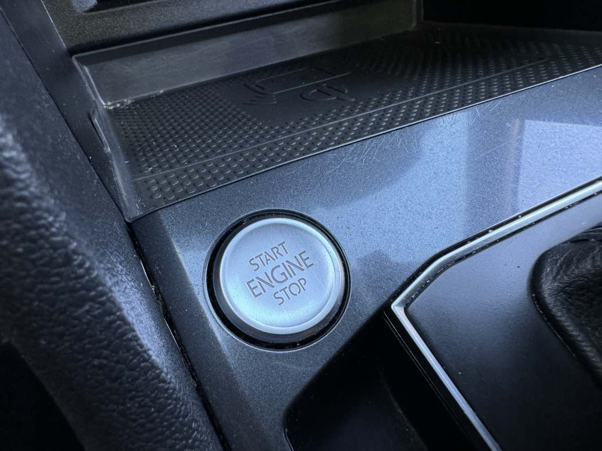 Vehicle image 38 of 48