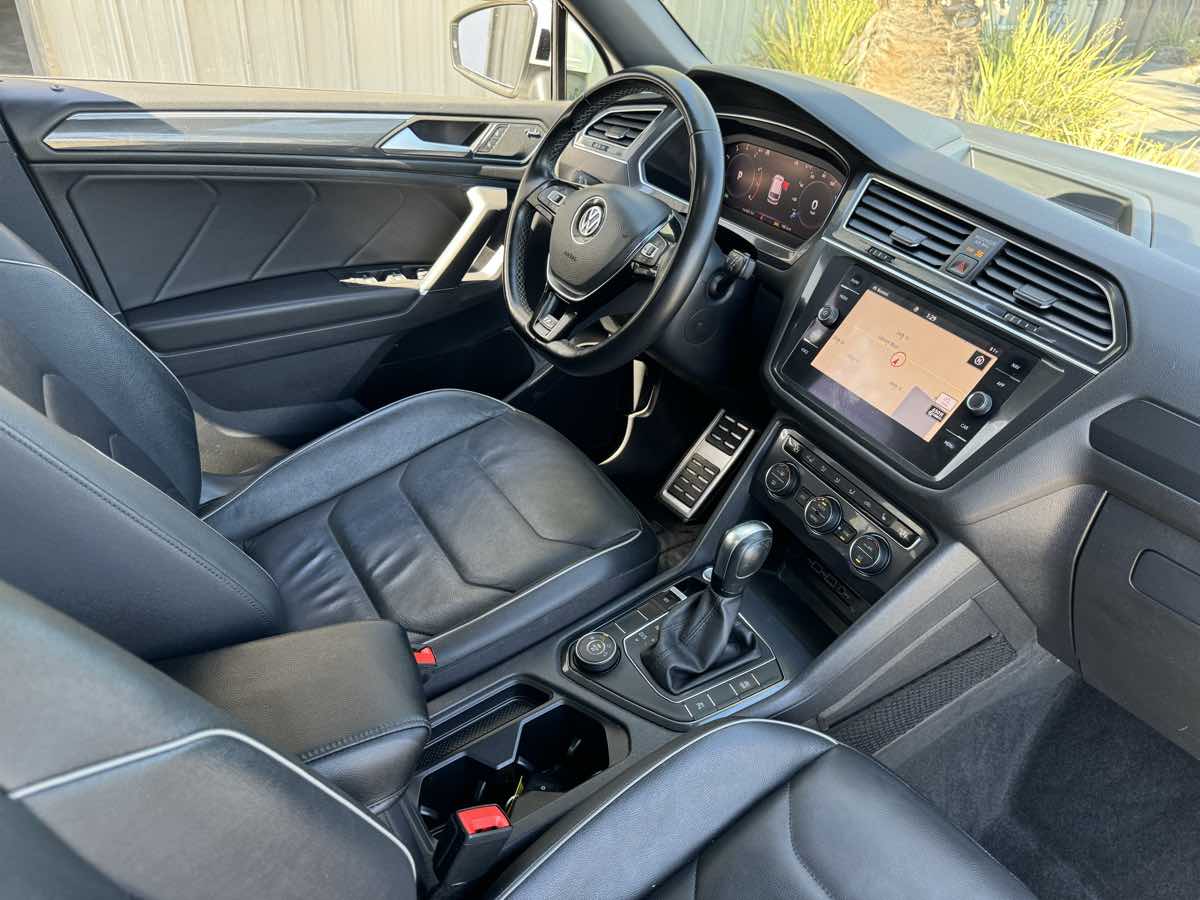 Vehicle image 42 of 48