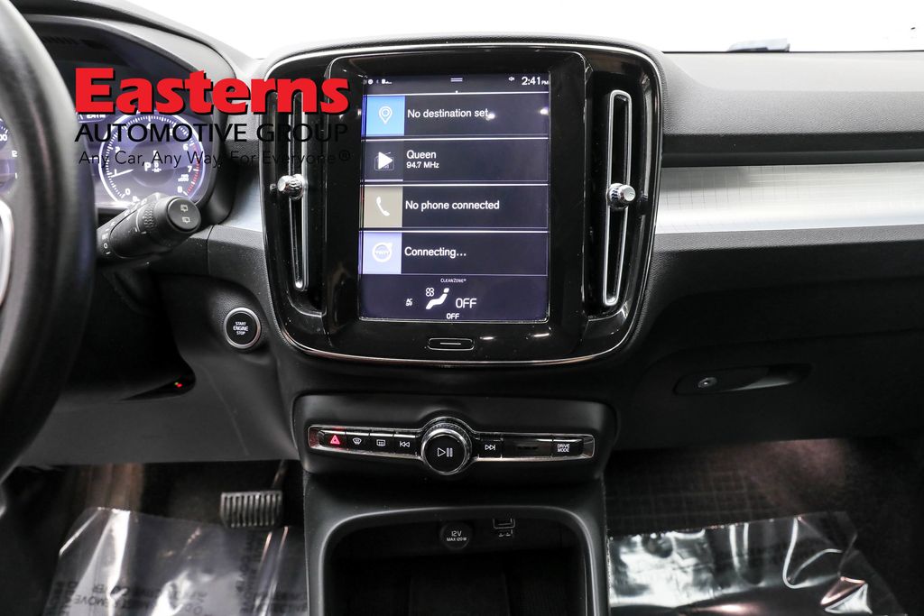 Vehicle image 42 of 61